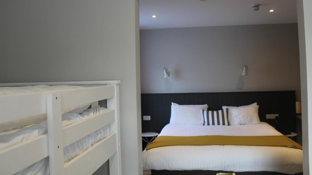 Marine Hotel Ballycastle Eksteriør billede