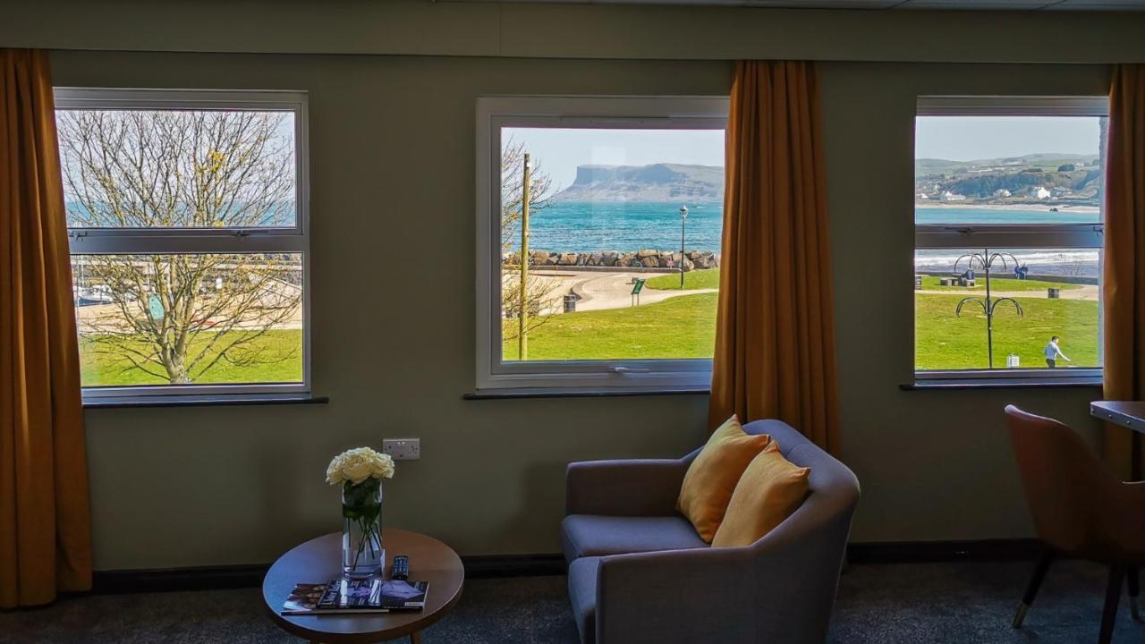 Marine Hotel Ballycastle Eksteriør billede