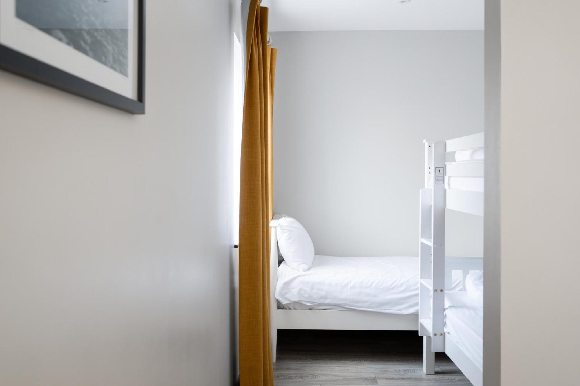 Marine Hotel Ballycastle Eksteriør billede