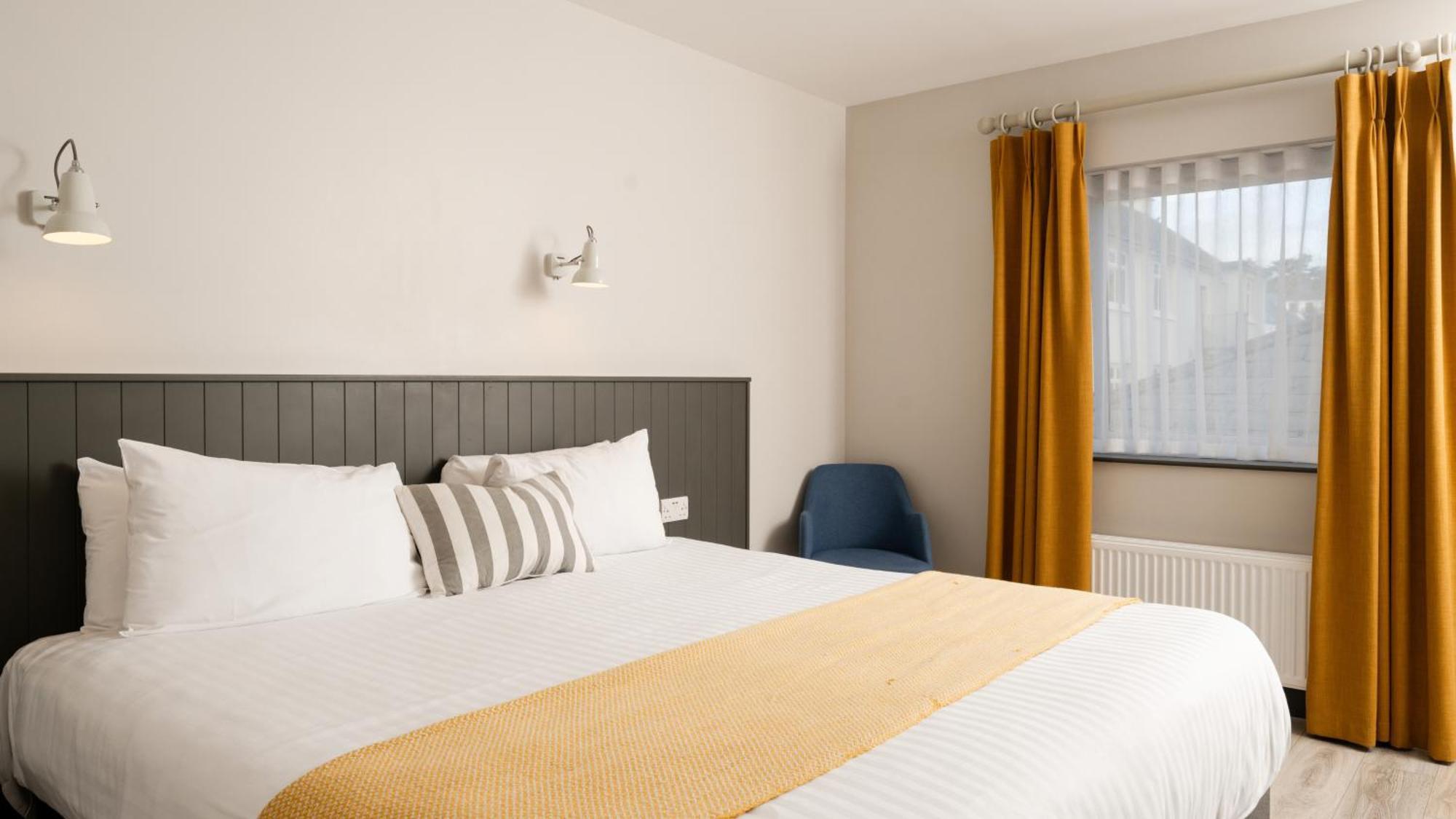 Marine Hotel Ballycastle Eksteriør billede